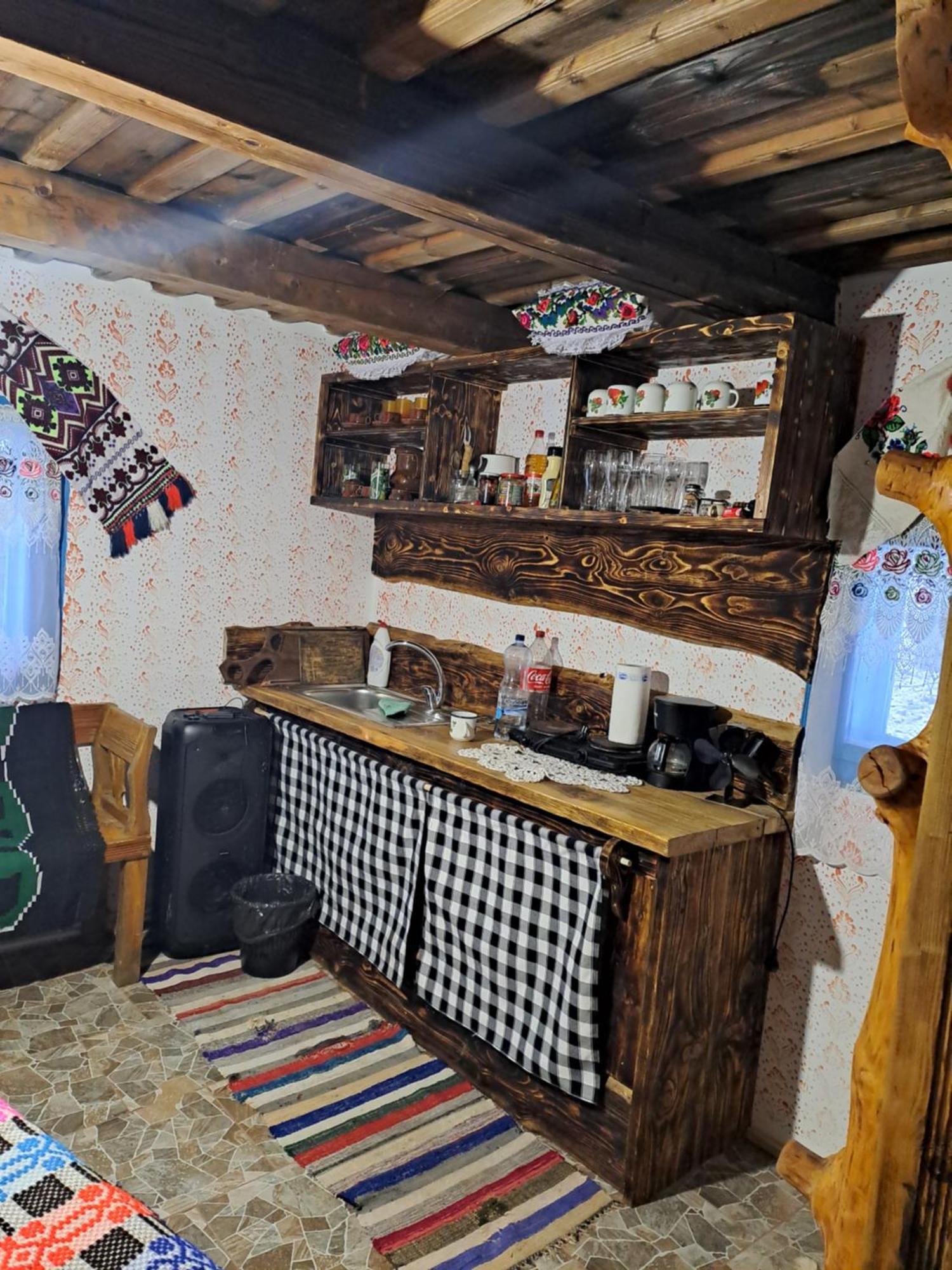 Complex Traditional Casuta Bunicilor-Breb Bagian luar foto